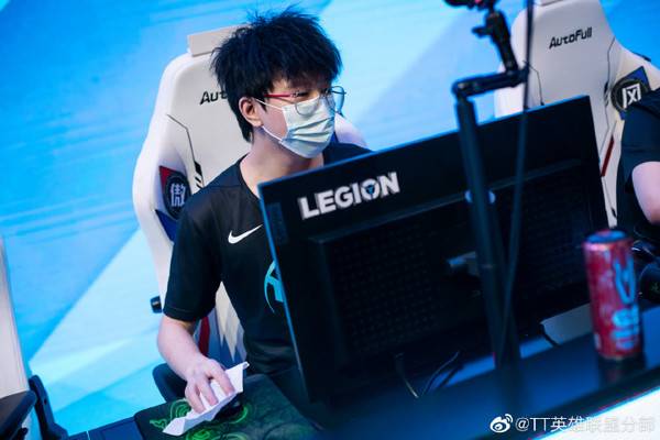 사진=TT 공식 웨이보, 샤오펑