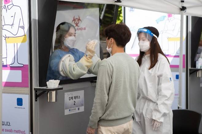 서울대에서 운영 중인 신속 PCR 검사 전경. 서울대 제공