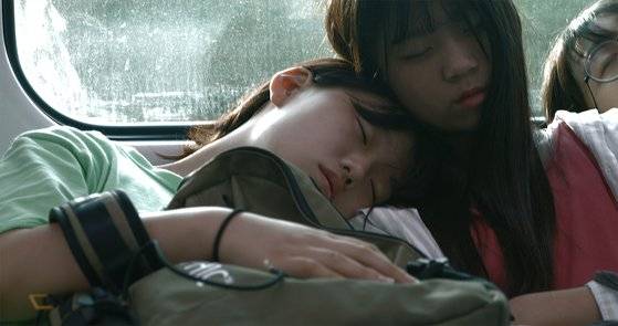 영화 '종착역'은 중학교 1학년 여름방학, 세상의 끝을 사진에 담으려 1호선 종착역으로 향하는 아이들의 여정을 그렸다. [사진 필름다빈]