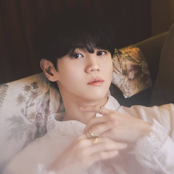 /사진=어라운드 어스