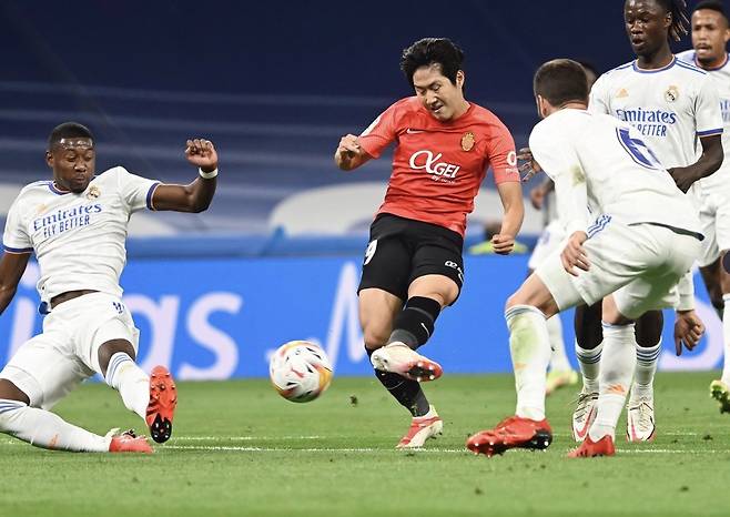 스페인 프리메라리가 마요르카 이강인이 '거함' 레알 마드리드와의 첫 풀타임 출장 경기에서 이적 데뷔골을 터뜨렸다. [마요르카 트위터 캡처]