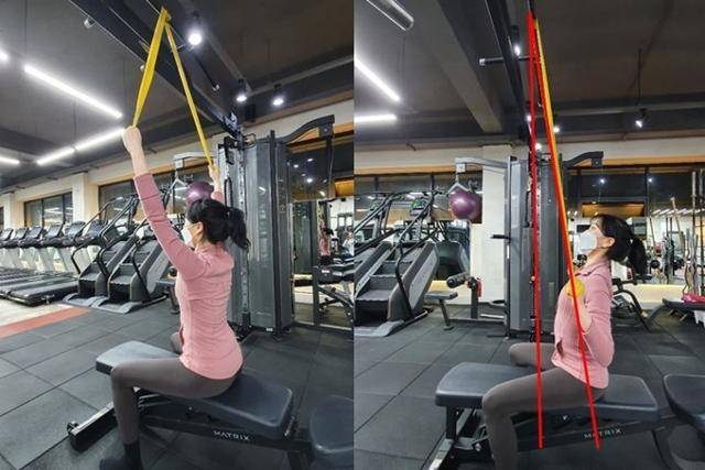 밴드와 지면 사이 각도가 10~15도를 이루도록 몸을 고정한다. 피트니스위 제공