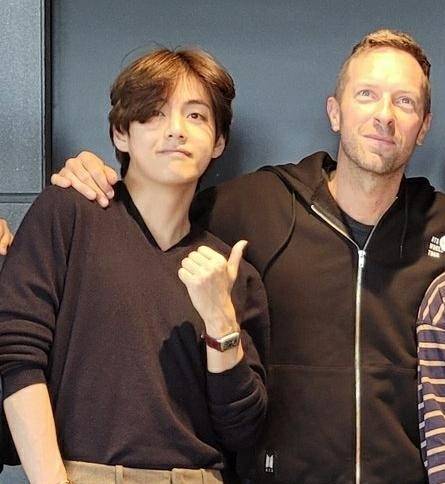 방탄소년단 뷔(BTS V)와 크리스 마틴(Chris Martin)