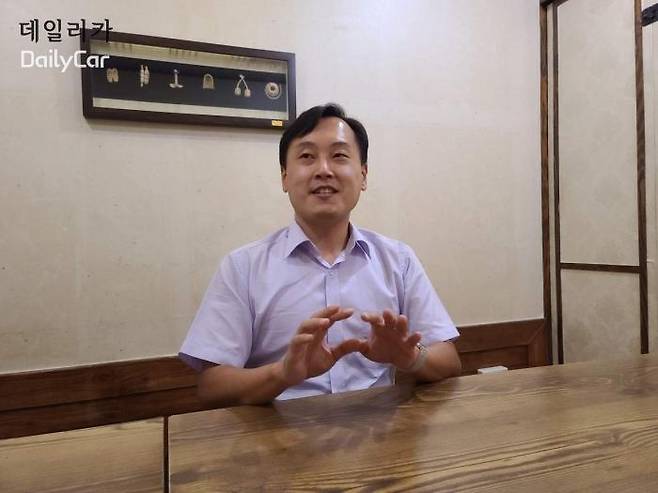 정우덕 작가 (전기차 상식사전, 넥서스 출판사)
