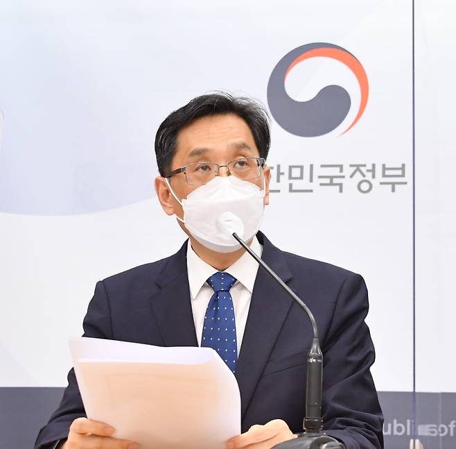 한훈 기획재정부 차관보가 27일 정부세종청사에서 열린 상생소비지원금 브리핑에서 모두발언을 하고 있다. (사진=기획재정부)