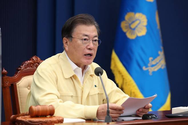 문재인 대통령이 28일 오전 청와대 여민관 영상회의실에서 열린 국무회의에서 발언하고 있다. (사진=연합뉴스)