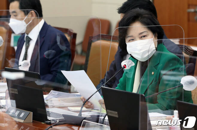 조명희 국민의힘 의원. 2020.10.8/뉴스1 © News1 박세연 기자