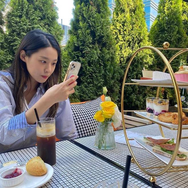 설현