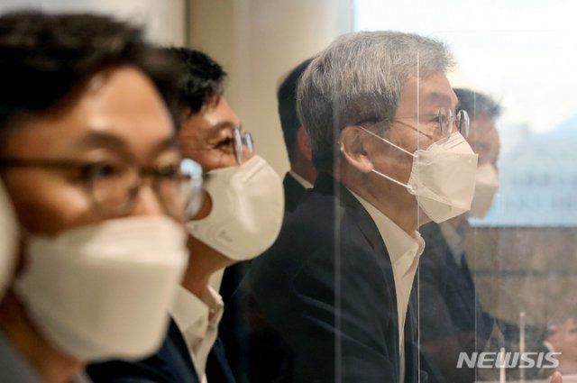 고승범 금융위원회 위원장이 28일 오전 서울 중구 은행연합회에서 열린 정책금융기관장 간담회에서 발언하고 있다. 2021.09.28. ﻿[서울=뉴시스]