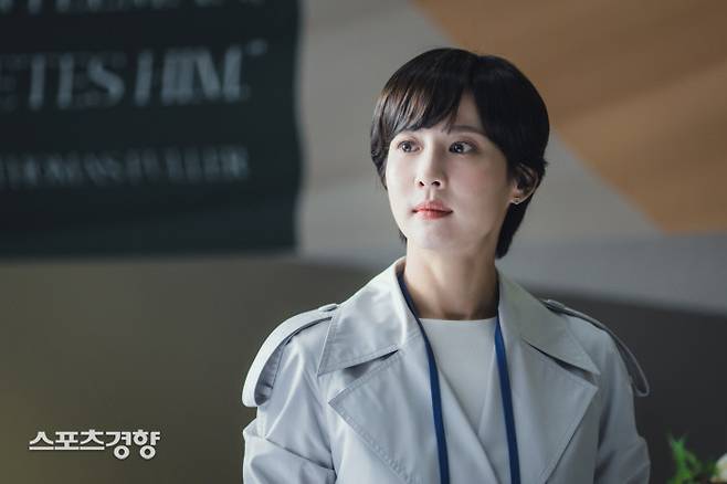 tvN 월화극 ‘하이클래스’ 출연 배우 조여정의 연기 장면. 사진 tvN