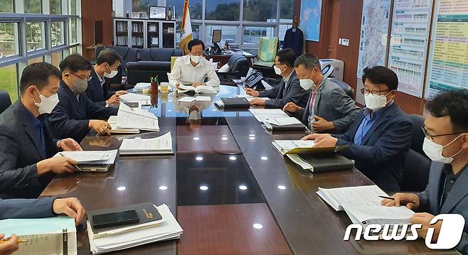 송귀근 고흥군수가  2022년 주요업무 보고회를 주관하고 있다.(고흥군 제공)2021.9.29/© 뉴스1