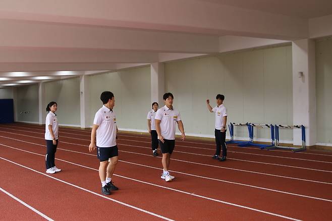 [서울=뉴시스] 육상 훈련하는 윤성빈. (사진 = 대한봅슬레이스켈레톤경기연맹 제공) *재판매 및 DB 금지