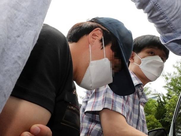 20개월 영아를 학대 살해한 혐의를 받는 계부/연합뉴스