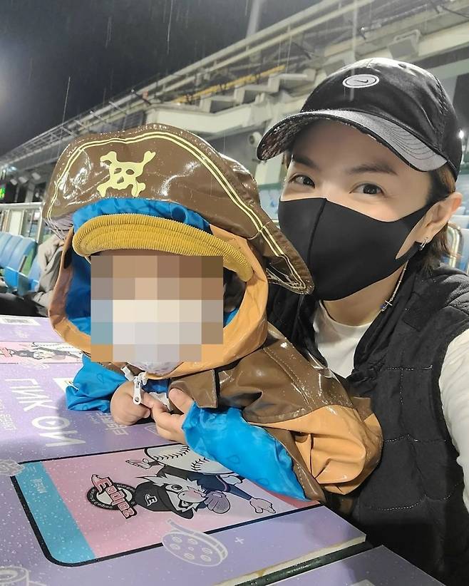 ▲ 배우 유하나(오른쪽)와 아들. 출처| 유하나 인스타그램