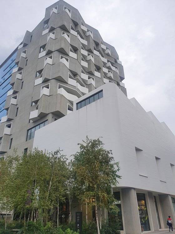 화천대유는 2015년에만 킨앤파트너스에서 대장동 A1, A2, B1블록의 차입금 명목으로 291억원을 빌렸다. 사진은 킨앤파트너스 사무실이 있는 서울 성동구 성수동 우란문화재단 건물. [황의영 기자]