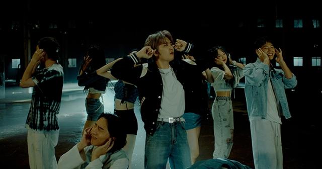 그룹 갓세븐 출신 영재가 첫 솔로 데뷔를 앞두고 청량 비주얼을 뽐냈다. 써브라임아티스트에이전시 제공