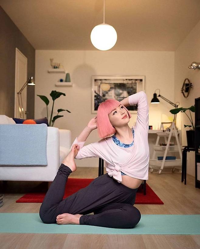 일본에서 이케아 홍보 모델로 발탁됐던 가상 인간 '이마' (출처=이마 인스타그램)