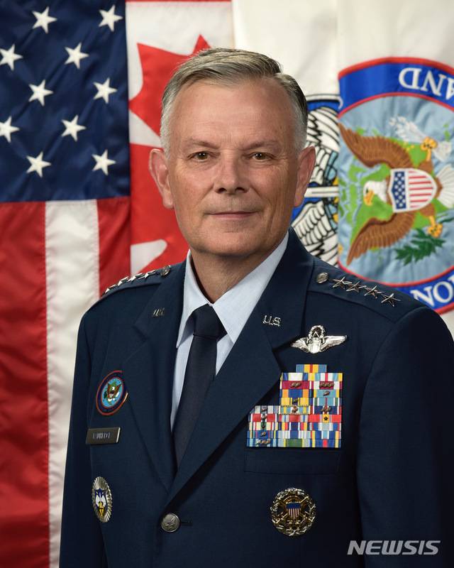 [서울=뉴시스]글렌 밴허크 미국 북부사령관.