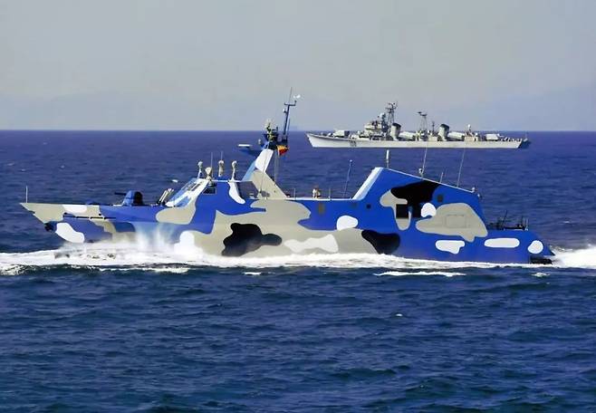 스텔스 기능을 갖춘 중국 해군 ‘후베이급 미사일 고속정’. 중국 해군 제공