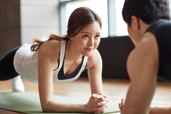 프랭크 등 생활 운동은 성관계 개선에 좋다.[사진=게티이미지뱅크]