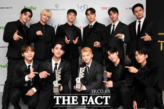 멤버 전원이 재계약을 체결한 세븐틴은 "캐럿들에게 보답할 게 많다. 그날까지 13명이서 함께 하겠다"고 말했다. /인천=남용희 기자