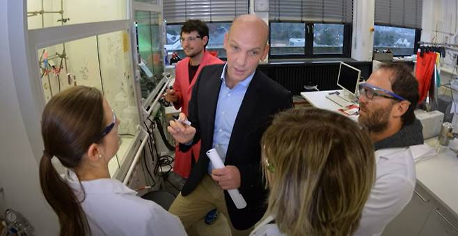 2021 노벨화학상 수상자 중 한 명인 베냐민 리스트 독일 막스플랑크연구소 교수. 독일연구재단 제공