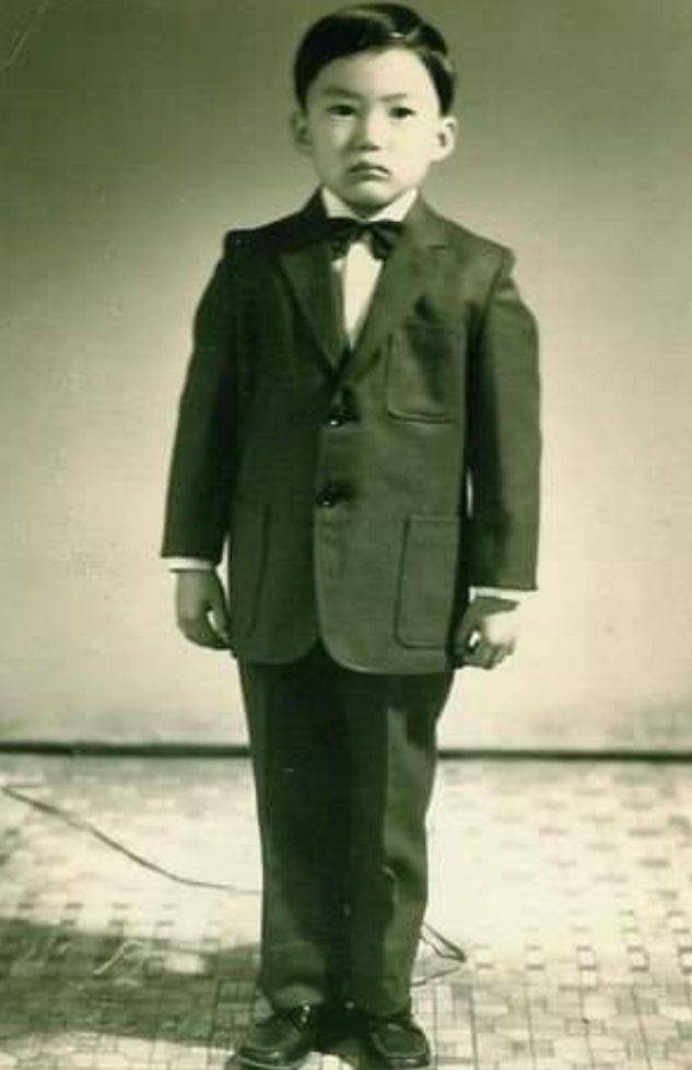 조국 전 장관의 어린 시절 사진. /페이스북 캡처