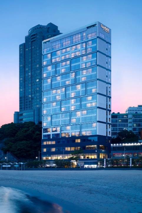 페어필드 바이 메리어트 부산 송도 비치 전경.  / 제공 = 페어필드 바이 메리어트 부산 송도 비치.