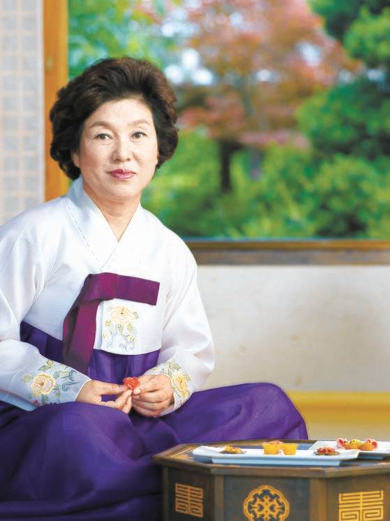 박순애 명인은 전남 담양에서 45년째 한과를 만들며 국내외에 전통 한과의 맛을 알리고 있다.