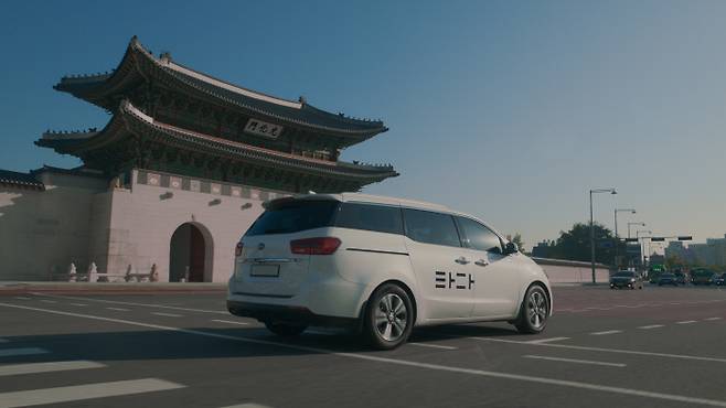 금융앱 ‘토스’ 운영사인 비바리퍼블리카는 지난 8일 VCNC 전격 인수를 소식을 알린 뒤 당분간 타다 브랜드와 앱을 그대로 유지하겠다고 밝혔다. BLUE 제공