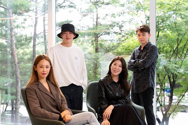 엠넷 음악프로그램 '걸스플래닛999 : 소녀대전'의 심사위원인 보컬 전문가 임한별, 조아영, 댄스 전문가 백구영, 장주희가 본지와의 인터뷰를 위해 포즈를 취하고 있다. /사진제공=CJENM 2021.10.08 /사진=이동훈 기자 photoguy@