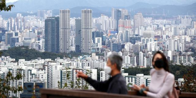 지난 12일 서울 남산에서 바라본 서울 아파트 모습. 뉴스1