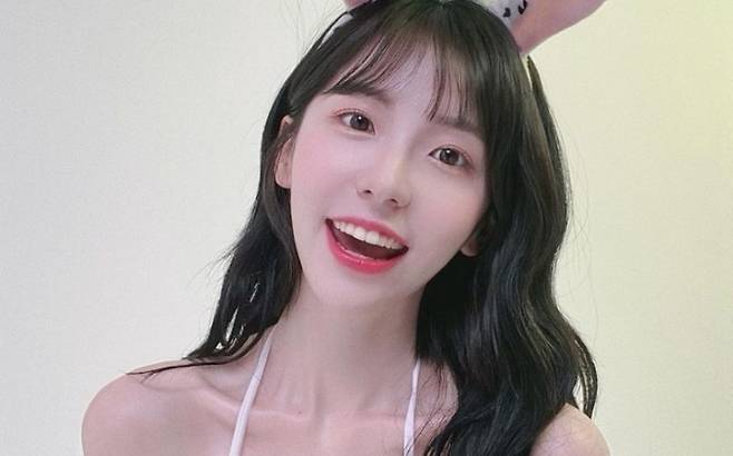 모델 겸 유튜버인 쏘블리(본명 이소영)이 개인 소셜네트워크서비스(SNS)에 ‘오조오억’이라는 단어를 썼다가 일부 네티즌들로부터 ‘페미니스트’라며 비난을 받았다. 쏘블리 sns 캡처