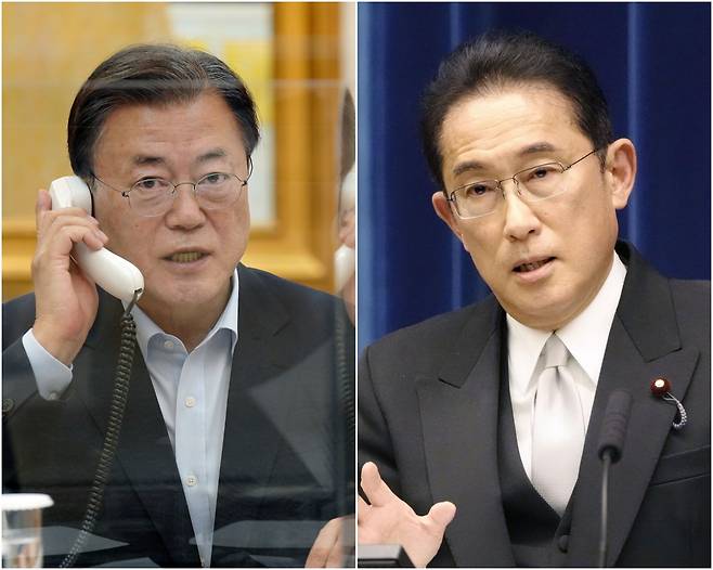 President Moon Jae-in (left) and Japanese Prime Minister Fumio Kishida. (Yonhap)