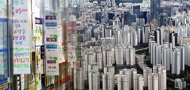 [Graphics by Song Ji-yoon]