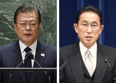 문재인 대통령과 기시다 후미오 일본 총리. 교도/연합뉴스