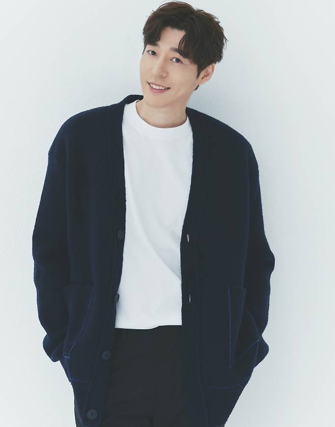 매니지먼트 레드우즈/뿌리깊은나무들㈜]