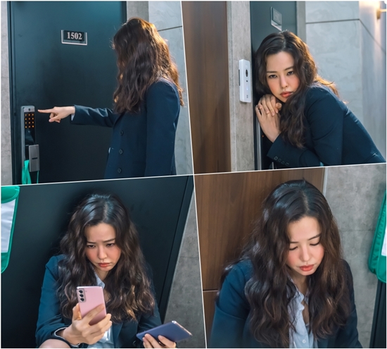 SBS Golden Woman is a double-life comic buster drama of a 100% defective index female prosecutor who entered the Billen chaebol after becoming a life change as a chaebol heiress overnight in a corruption test.In the last broadcast, the tragic fate of two people involved in the Hanju Fashion Factory fire accident 14 years ago made the viewers feel sad as Cho Yeon-ju (Lee Ha-nui) and Han Seung-wook (Lee Sang-yoon) shared their pain, comforted, worried and gradually permeated each other.In this regard, Lee Ha-nui is sitting in front of the house and looking at his cell phone.The drunken supporting actor in the play can not enter the house and sits against the wall. The supporting actor in front of the house fails to enter the password, and eventually sits on the door.Then he holds his cell phone and Kang Mi-nas cell phone in both hands and looks at the cell phone as if he is contacting someone at any moment.In the last 8 times, Han Seung-wook set up SOS to send a message to him in case of an emergency on his cell phone.Even in the brutal fate surrounding the fire accident 14 years ago, the two people are paying attention to whether the romance of the two can continue.In addition, Lee Ha-nuis comic digestive power was once again demonstrated in the filming of Confessions Counterdown, and the laughter of the field staff burst out.From the staggering movement to the smooth metabolism and expression, I painted a realistic acting with a gesture and gesture.In addition, the cute charm of the supporting actor to the fullest exude of the hot summer days to watch the scene was impressed.This is a scene where Lee Ha-nuis flexible Hot Summer Days, which freely crosses comedy and seriousness, stood out, the production team said. Please check on the 9th broadcast to see what the result of the cell phone in your hand will be.The 9th Wonder Woman will be broadcast at 10 p.m. on the 15th.Photo: SBS Wonder Woman