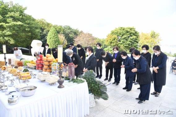 전몰군경미망인회 하남시지회 14일 현충탑 위령제 개최. 사진제공=하남시
