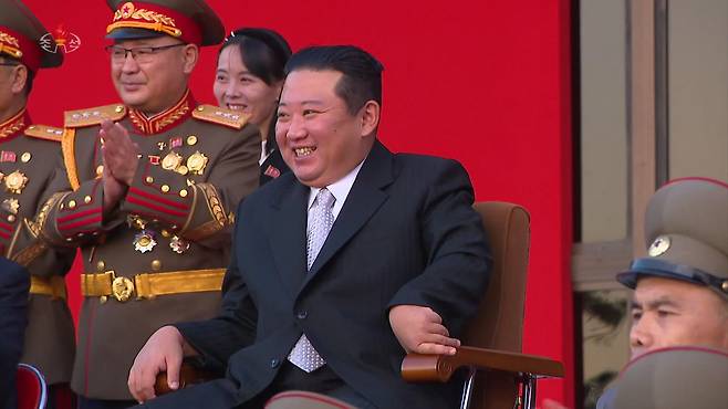 북한 조선중앙TV는 지난 11일 평양의 3대혁명전시관에서 김정은 국무위원장이 참석한 가운데 국방발전전람회 '자위-2021'이 열렸다고 13일 보도했다. /뉴시스