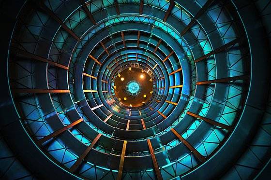 누리호의 1단 추진체 탱크 내부 모습. 알루미늄 합금 단일벽으로 만들고, 두께는 2.5㎜에 불과하지만 대기압의 4~6배의 압력을 견뎌야 한다. [사진 한국항공우주연구원]