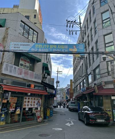 18일 오전 서울 중구 을지로 일대 거리 모습. [최아영 기자]