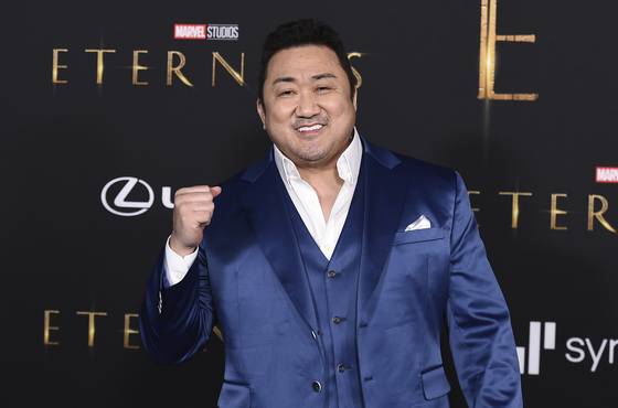 18일 미국 로스엔젤레스 돌비 극장에서 열린 열린 마블의 신작 '이터널스' 월드 프리미어 행사에 참석한 마동석. 〈사진=AP 연합뉴스〉