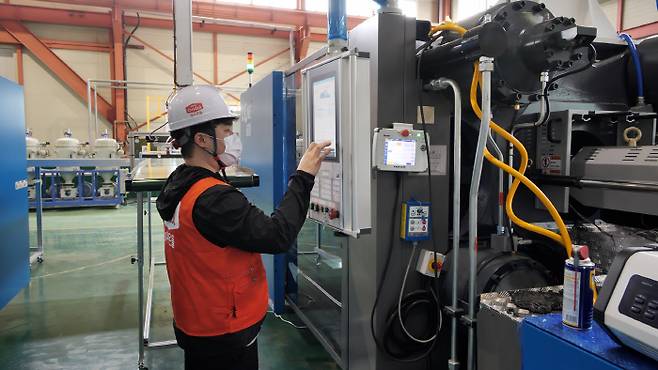 호야온돌 생산공정 [사진 제공 = 호야홈텍]