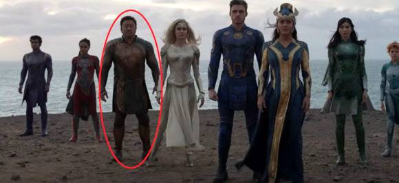 미국 마블 스튜디오가 오는 11월 개봉하는 히어로 영화 ‘이터널스’ 예고편을 24일(현지시간) 트위터를 통해 공개했다. 사진은 ‘이터널스’ 예고편에 보이는 길가메시 역의 마동석. 2021.5.25 마블 트위터 영상 캡처