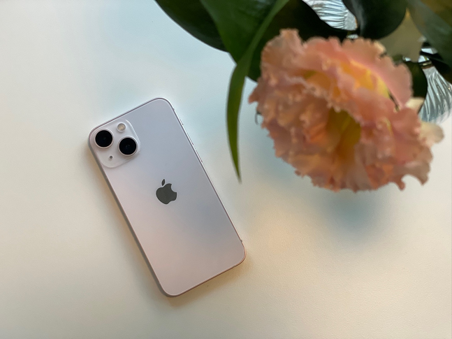 아이폰13 미니./ 사진=백유진 기자 byj@