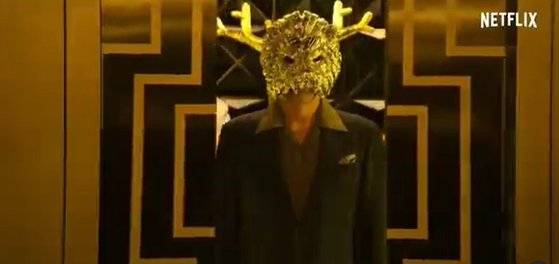 오징어 게임에 출연한 존 D 마이클스가 연기한 VIP1. [인스타그램 캡처]