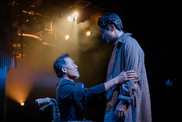 연극 ‘태양’/사진=유경오