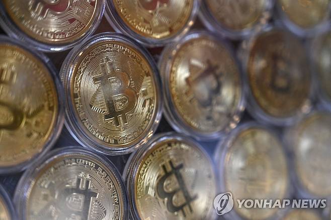 비트코인 모형 [AFP 연합뉴스 자료사진]