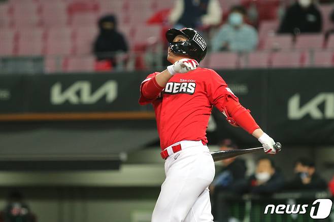 SSG 랜더스 최정. (SSG랜더스 제공) 2021.10.20/뉴스1 © News1 민경석 기자
